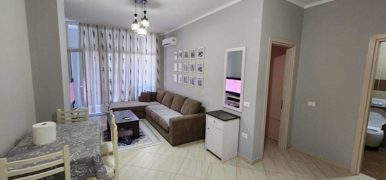 Pleasing Place With Free Parking On Site In Tirana Komuna E Parisit Kültér fotó
