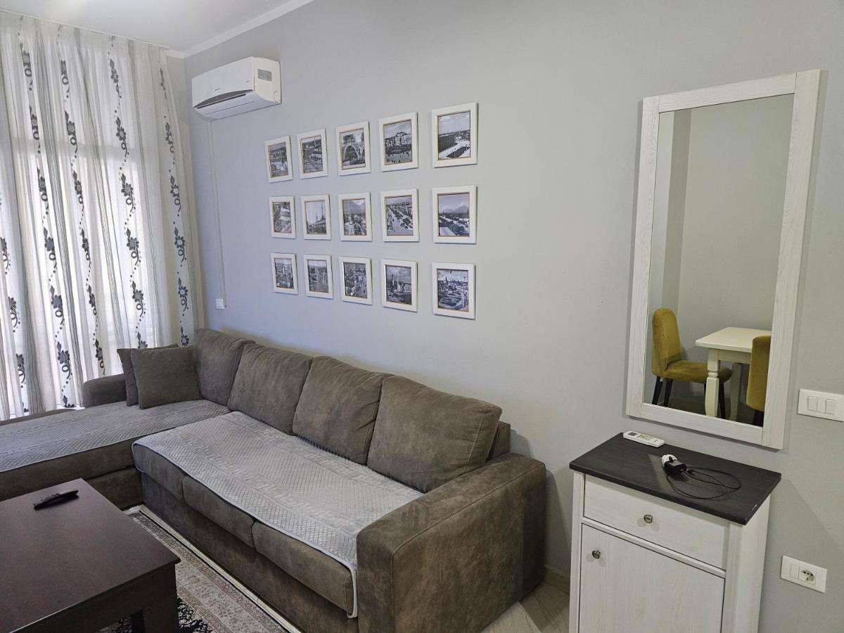Pleasing Place With Free Parking On Site In Tirana Komuna E Parisit Kültér fotó