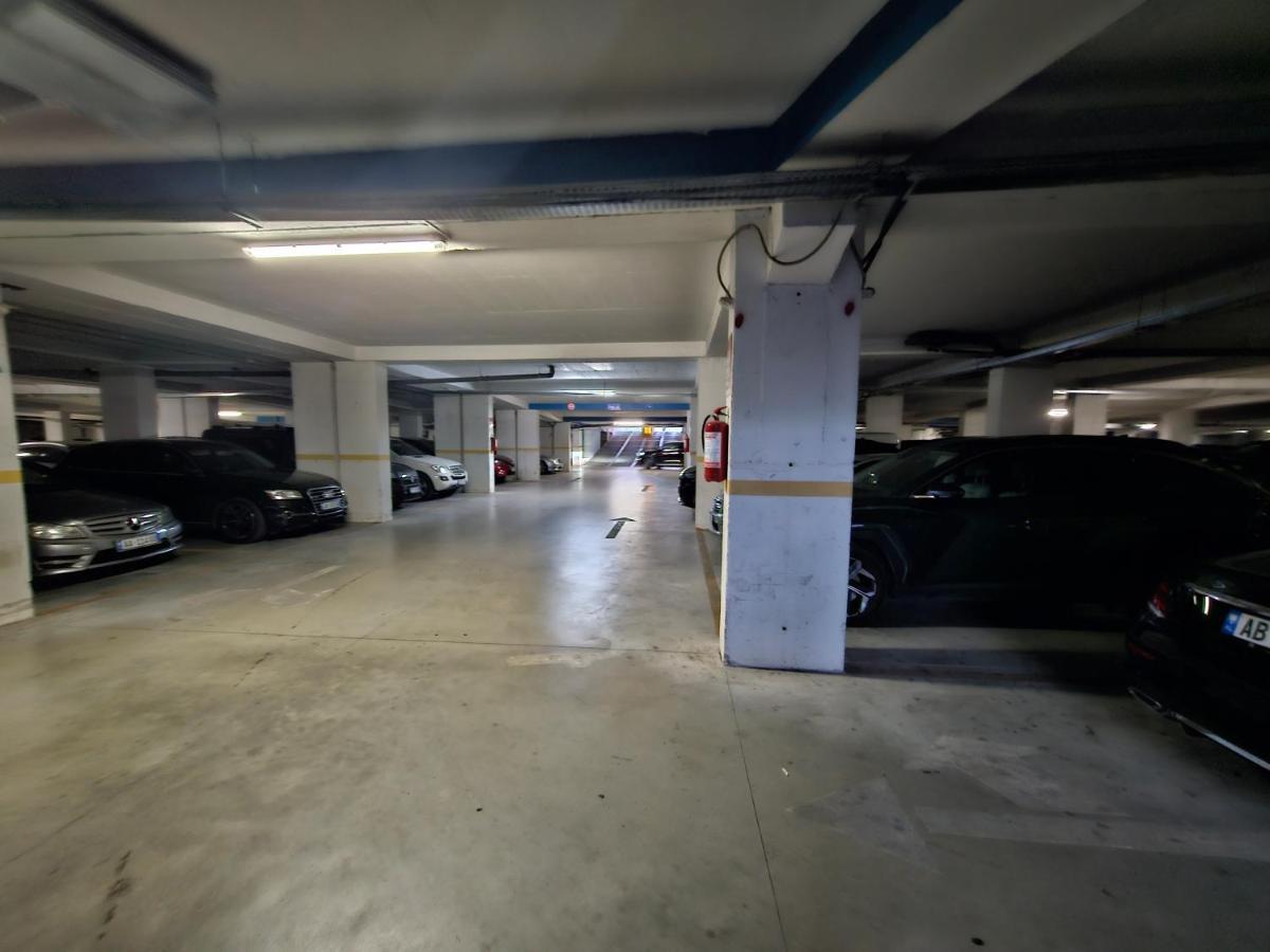 Pleasing Place With Free Parking On Site In Tirana Komuna E Parisit Kültér fotó